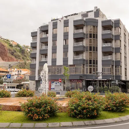 Flag Madeira - فندق 3*